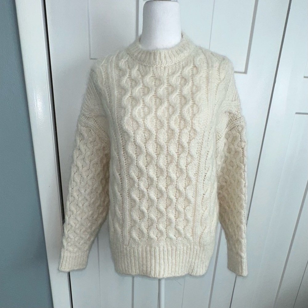 Women’s Zara cream oversized cable sweater- small